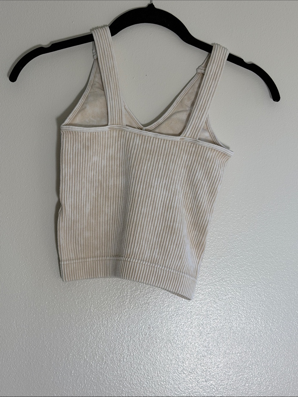 Zenana White Ribbed V-Neck Cropped Tank - Picture 3 of 6